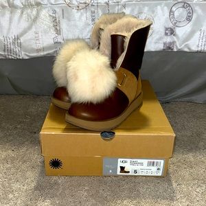 Womens Size 5 Isley UGG Boots
